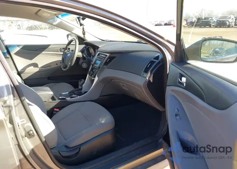 2014 Hyundai Sonata Gls z USA, uszkodzony, nr VIN 5NPEB4AC4EH884261